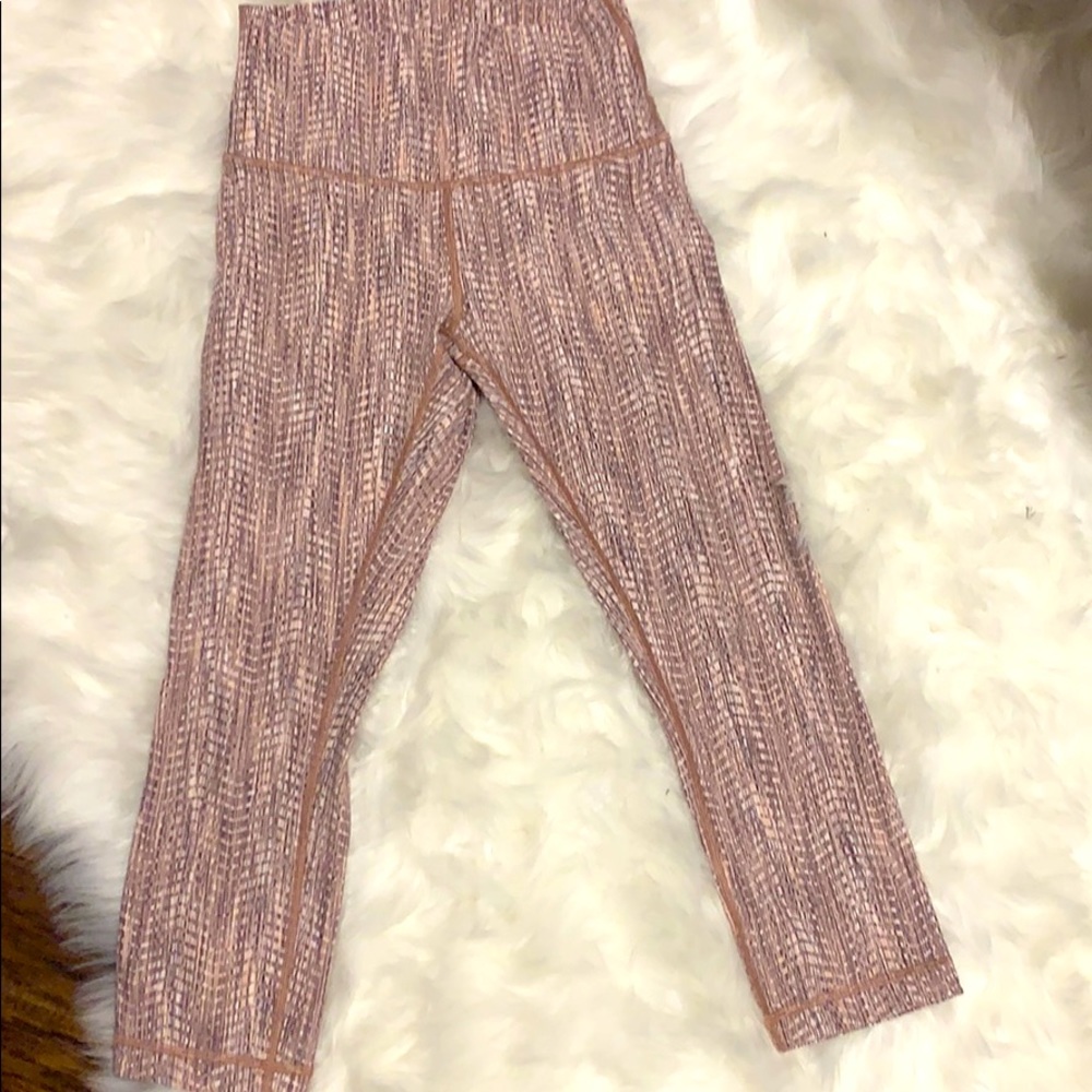 Lululemon Wunder under crops